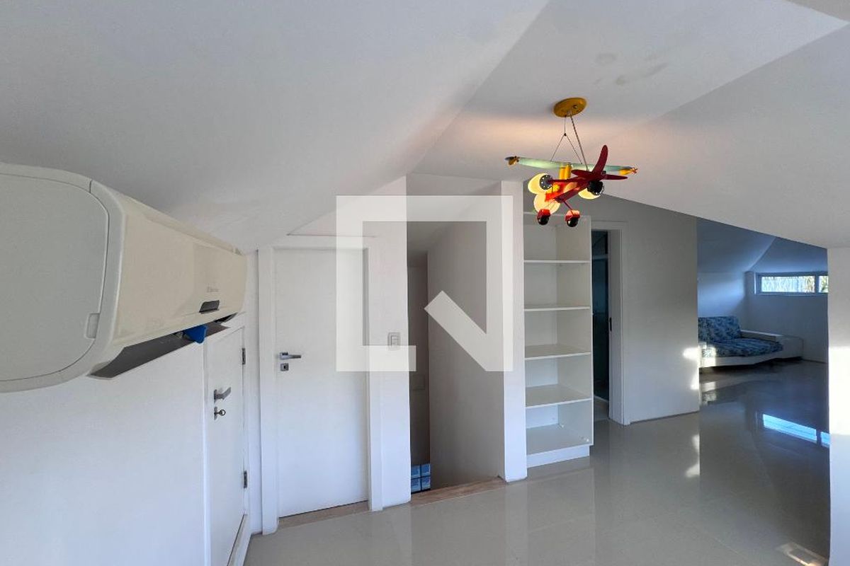 Casa, 4 quartos, 290 m² - Foto 51