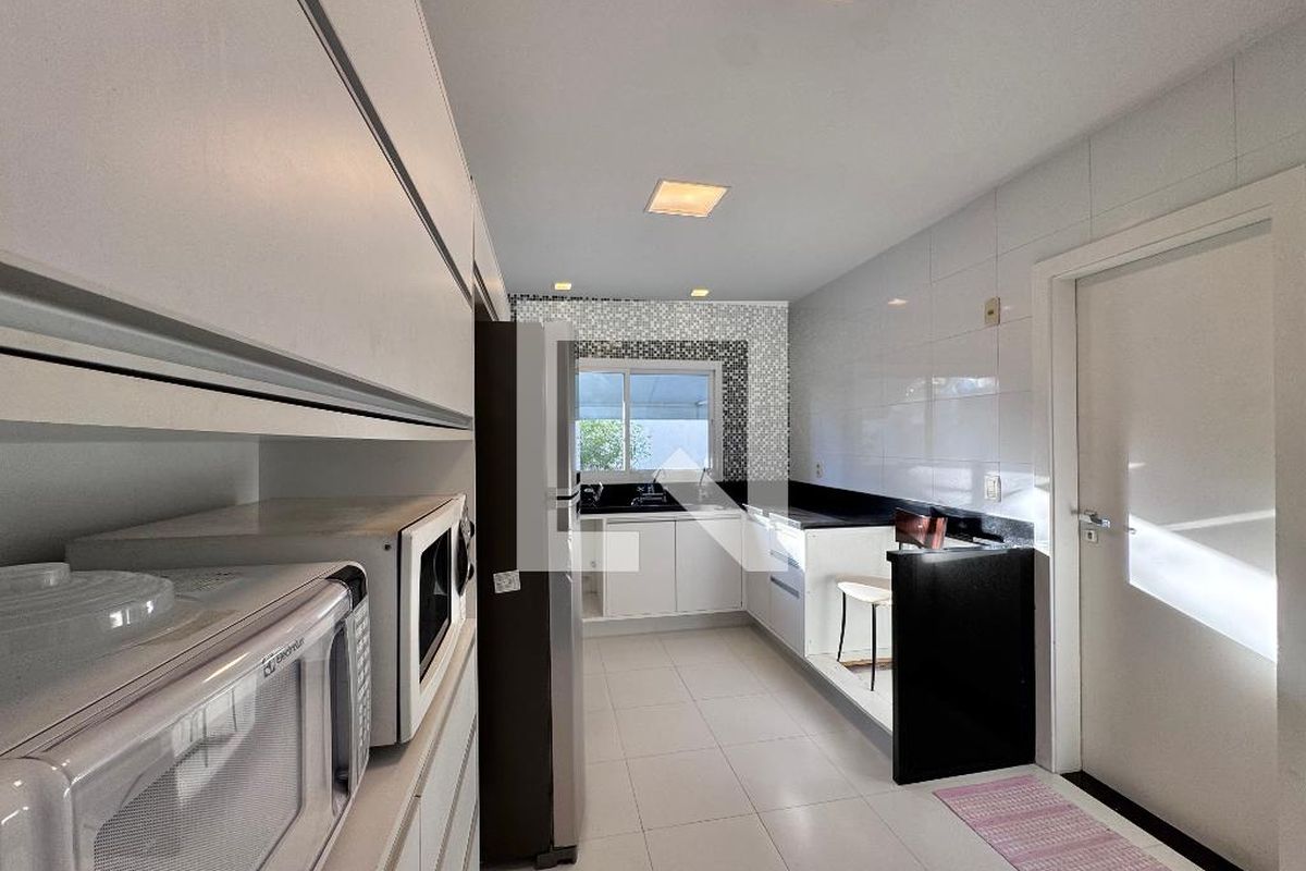 Casa, 4 quartos, 290 m² - Foto 70