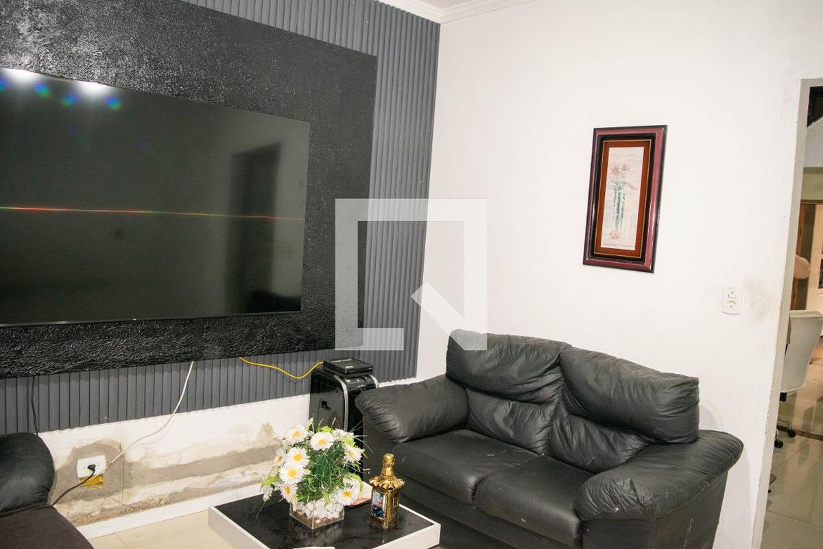 Casa, 2 quartos, 170 m² - Foto 1
