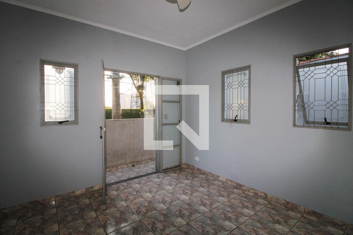 Casa, 5 quartos, 136 m² - Foto 1