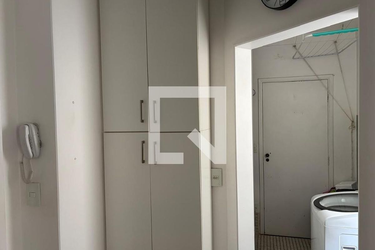 Apartamento à Venda - Bosque, 1 Quarto,  60 m2 em , Campinas - sp | SoloBR