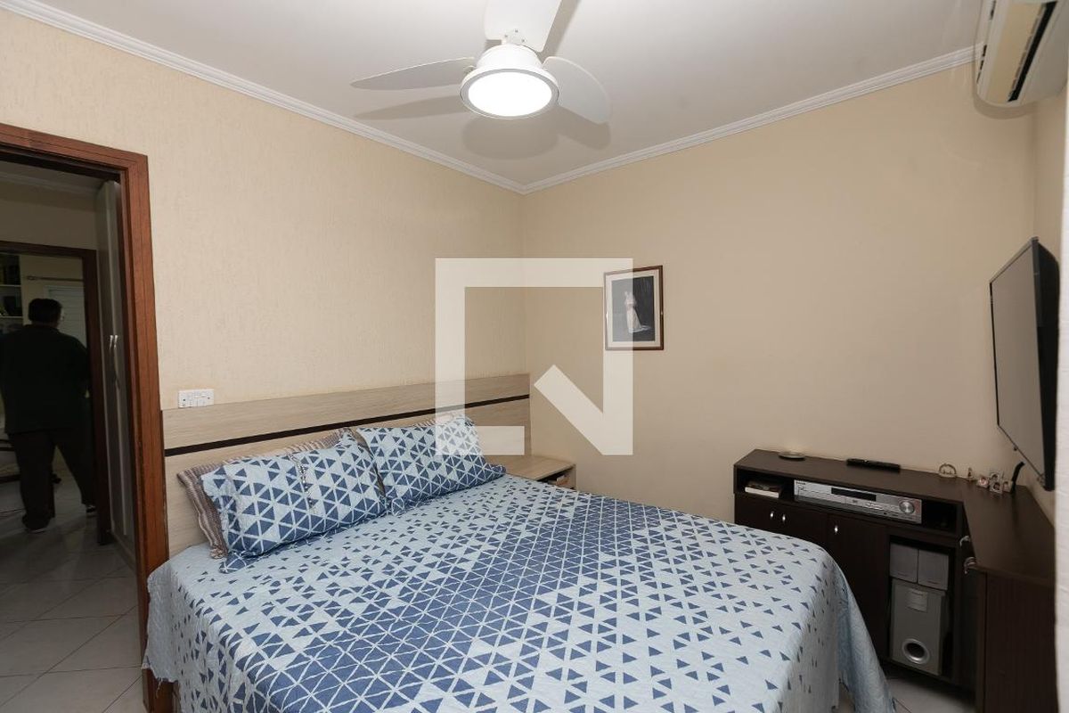 Casa à Venda - Mansões Santo Antônio, 3 Quartos,  131 m2 em , Campinas - sp | SoloBR