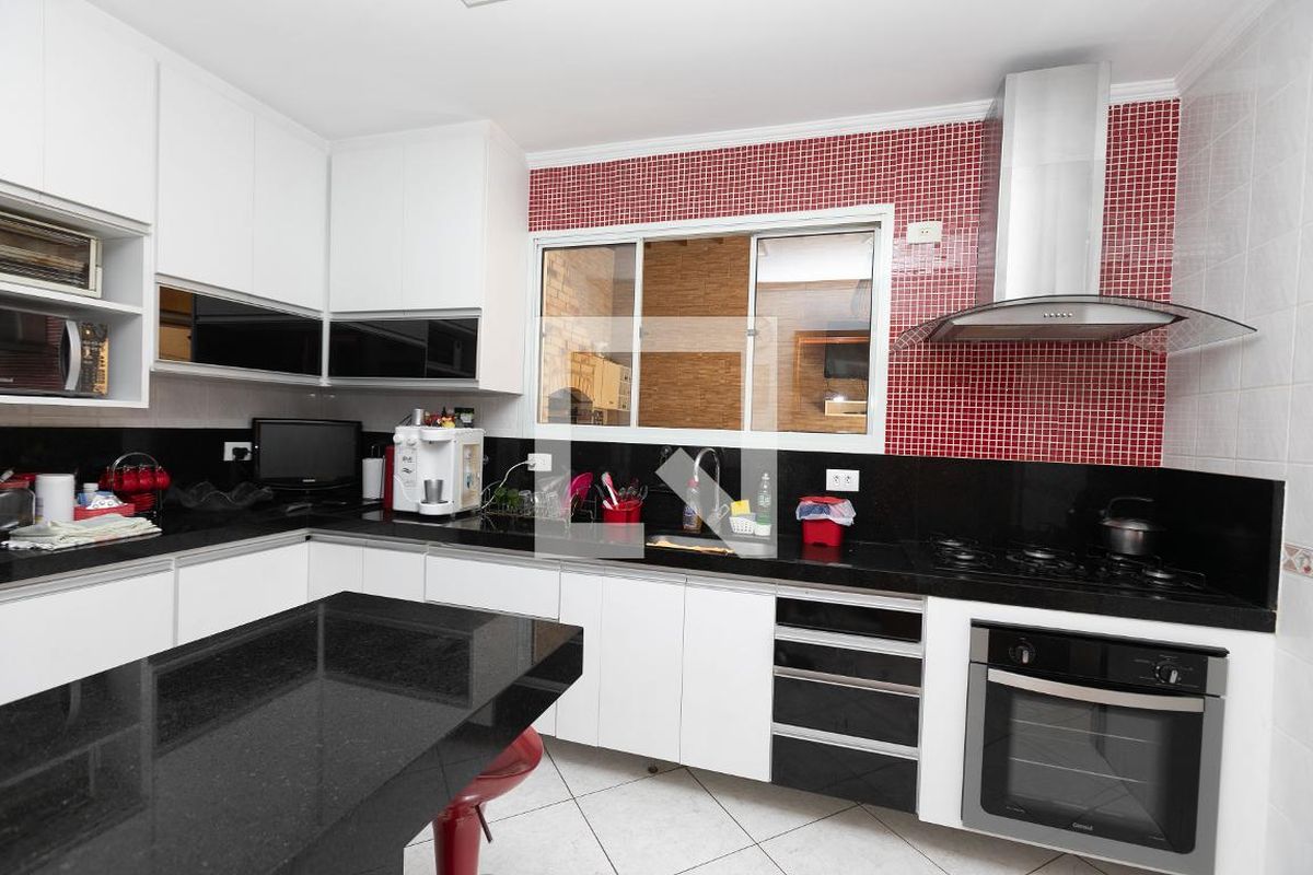 Casa à Venda - Mansões Santo Antônio, 3 Quartos,  131 m2 em , Campinas - sp | SoloBR