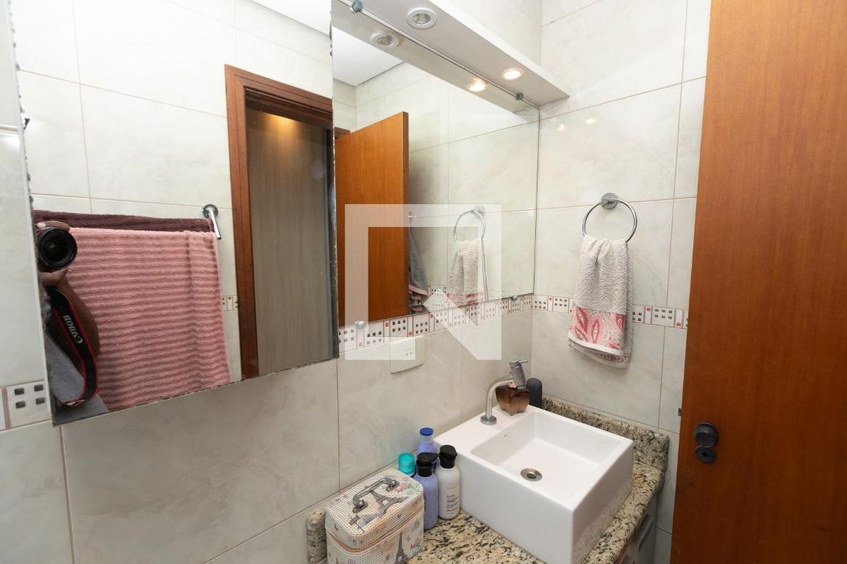 Casa à Venda - Mansões Santo Antônio, 3 Quartos,  131 m2 em , Campinas - sp | SoloBR