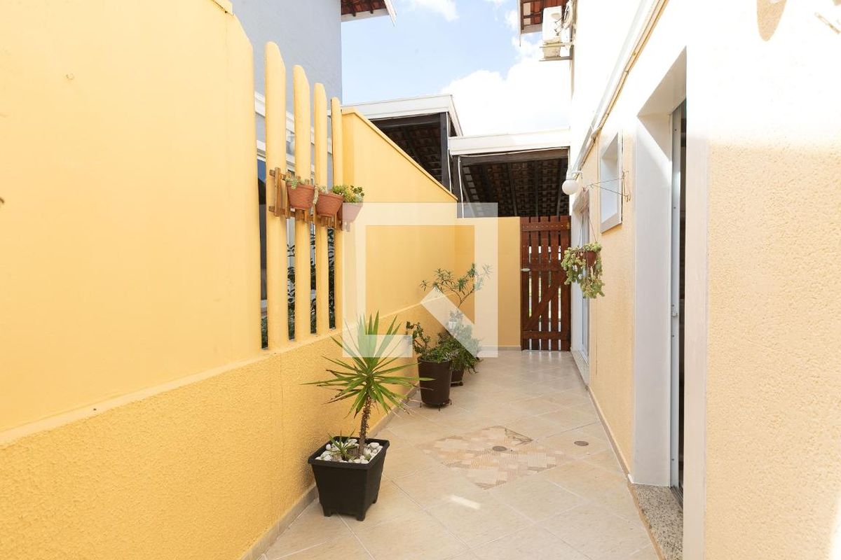 Casa à Venda - Mansões Santo Antônio, 3 Quartos,  131 m2 em , Campinas - sp | SoloBR
