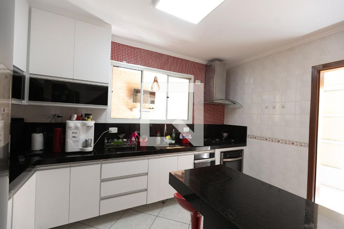 Casa à Venda - Mansões Santo Antônio, 3 Quartos,  131 m2 em , Campinas - sp | SoloBR