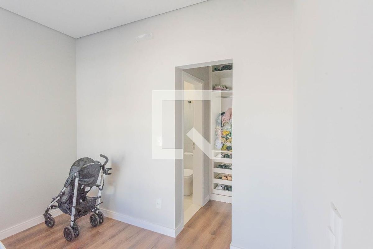 Casa à Venda - Swiss Park, 3 Quartos,  235 m2 em , Campinas - sp | SoloBR