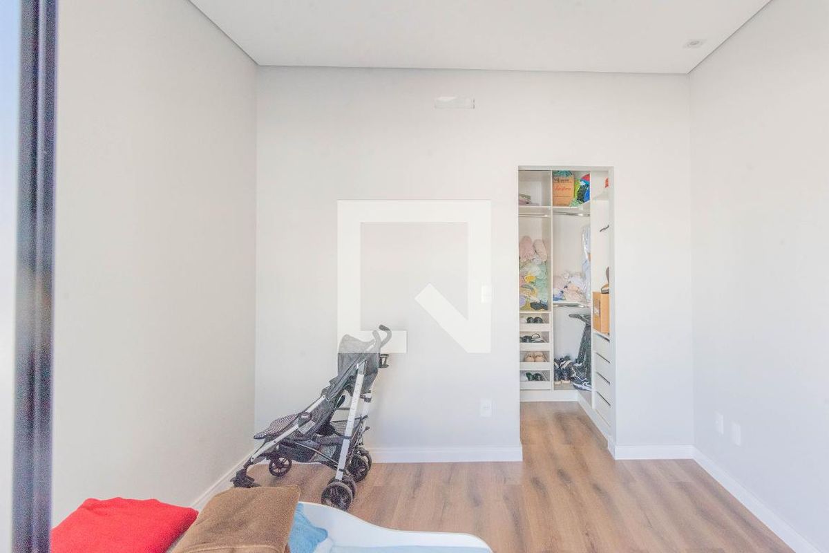 Casa à Venda - Swiss Park, 3 Quartos,  235 m2 em , Campinas - sp | SoloBR