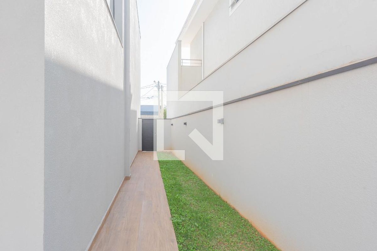Casa à Venda - Swiss Park, 3 Quartos,  235 m2 em , Campinas - sp | SoloBR
