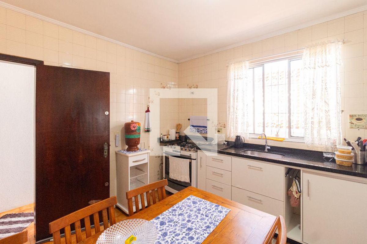 Casa, 3 quartos, 245 m² - Foto 24