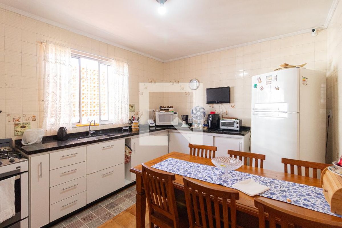 Casa, 3 quartos, 245 m² - Foto 21