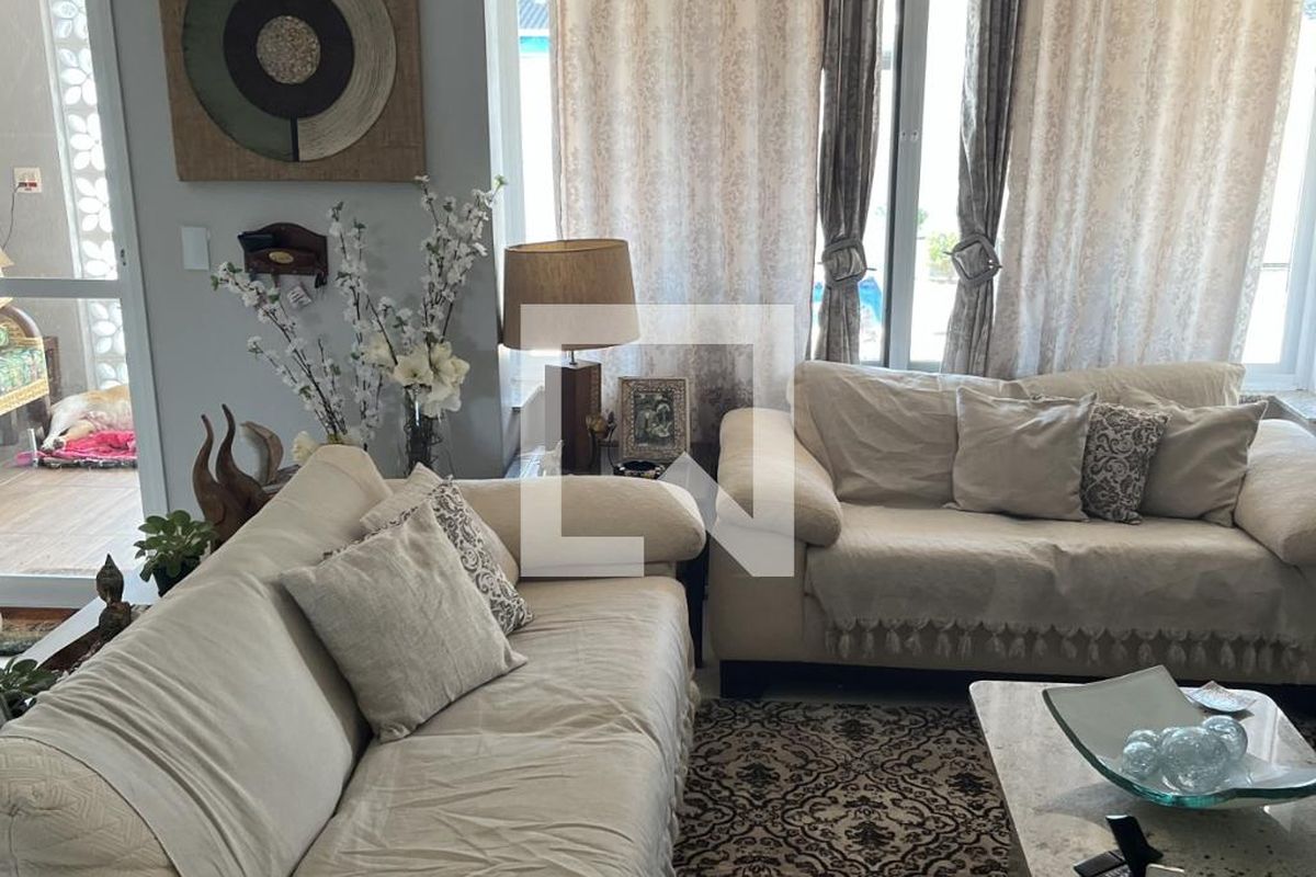 Casa, 3 quartos, 164 m² - Foto 1