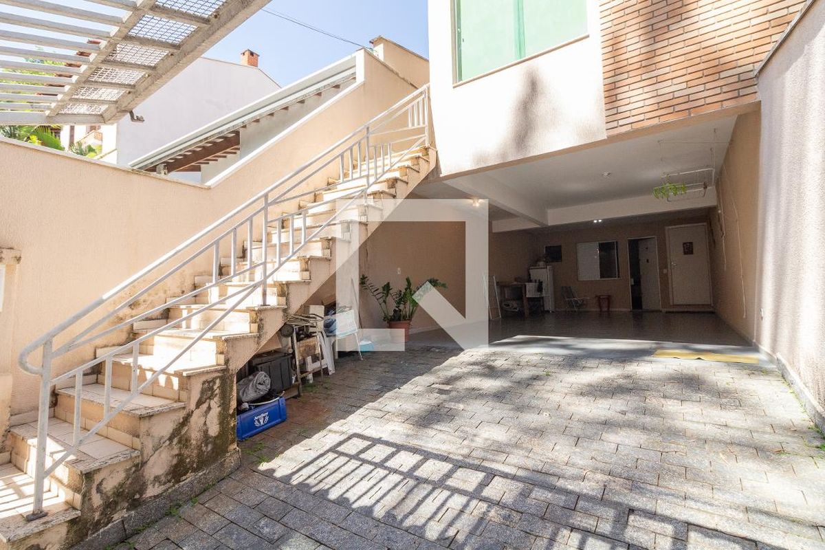 Casa, 3 quartos, 246 m² - Foto 34