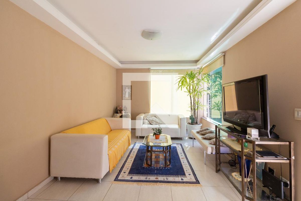 Casa, 3 quartos, 246 m² - Foto 2