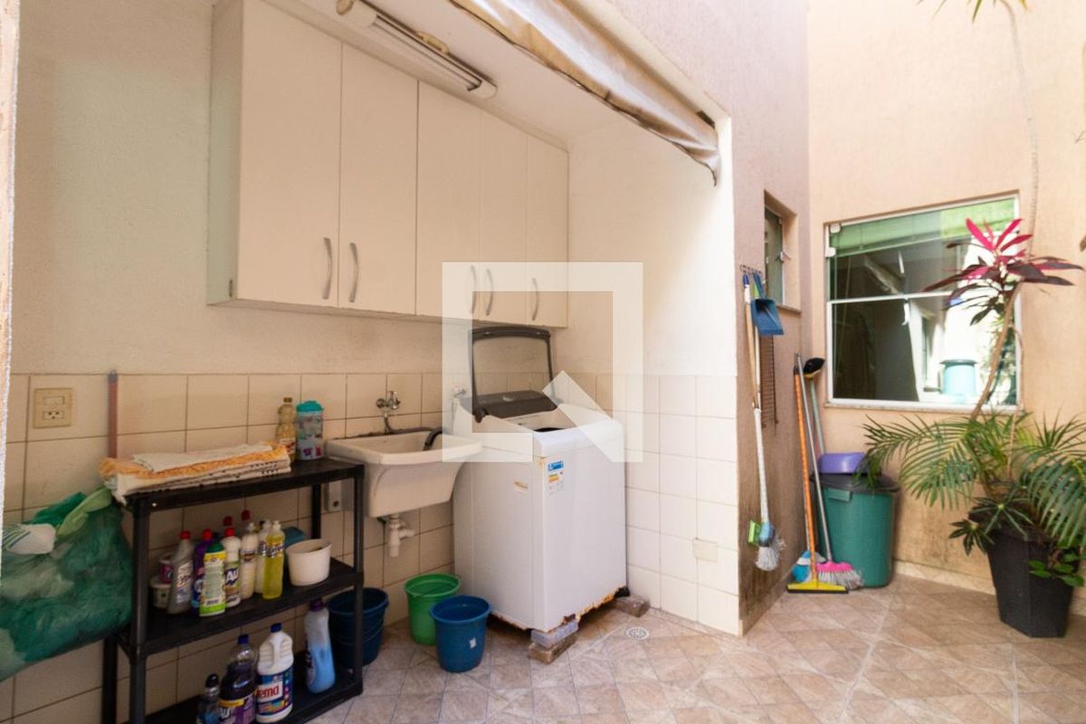 Casa, 3 quartos, 246 m² - Foto 26