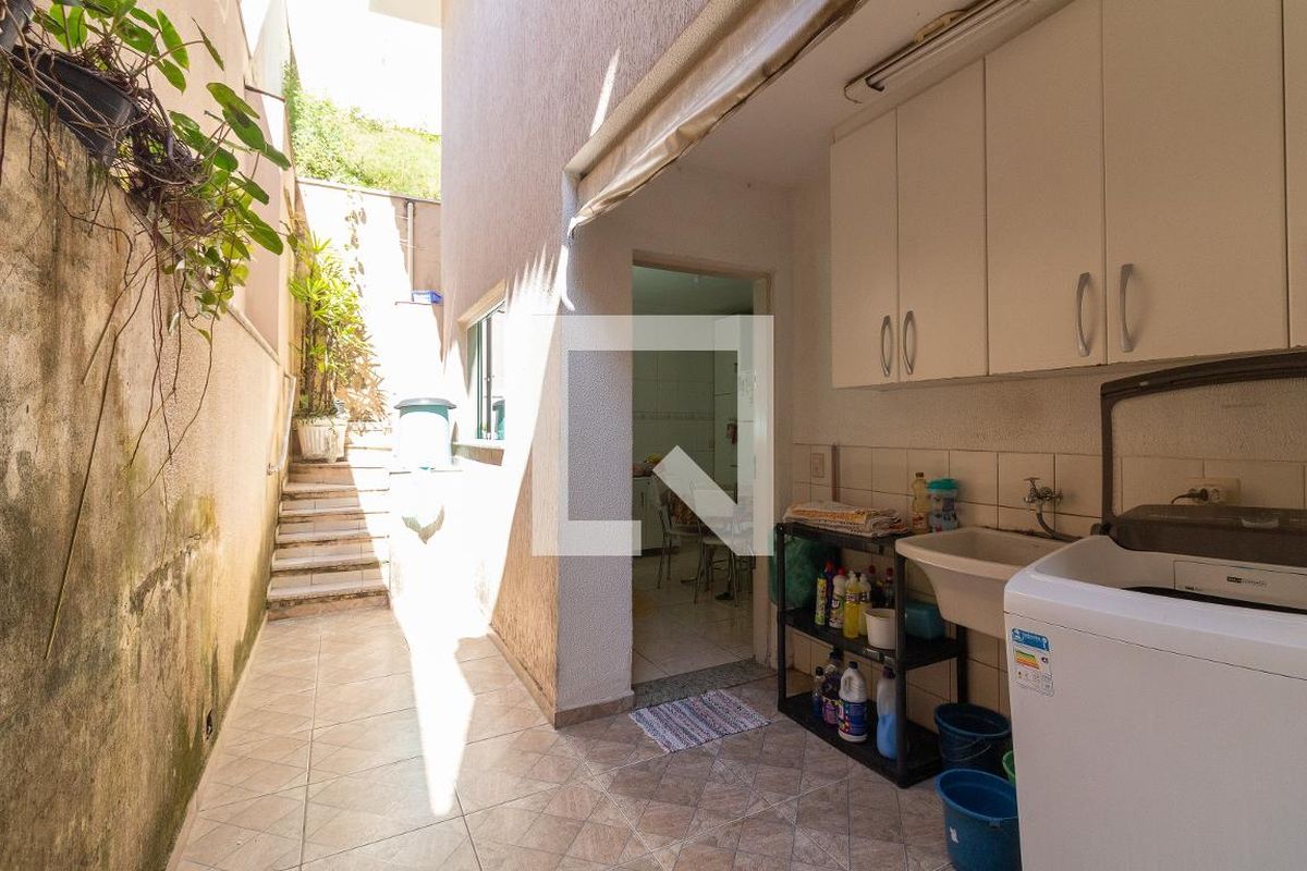 Casa, 3 quartos, 246 m² - Foto 27