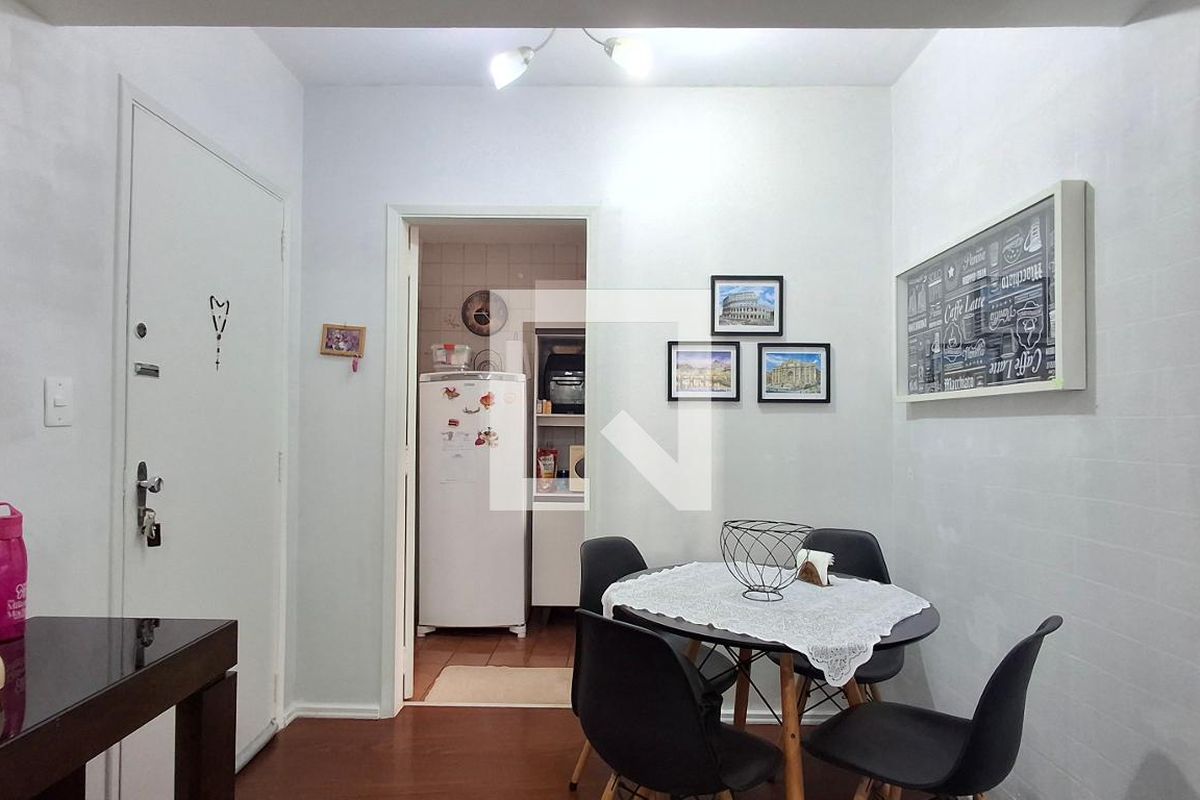 Apartamento à Venda - Cambuí, 1 Quarto,  50 m2 em , Campinas - sp | SoloBR