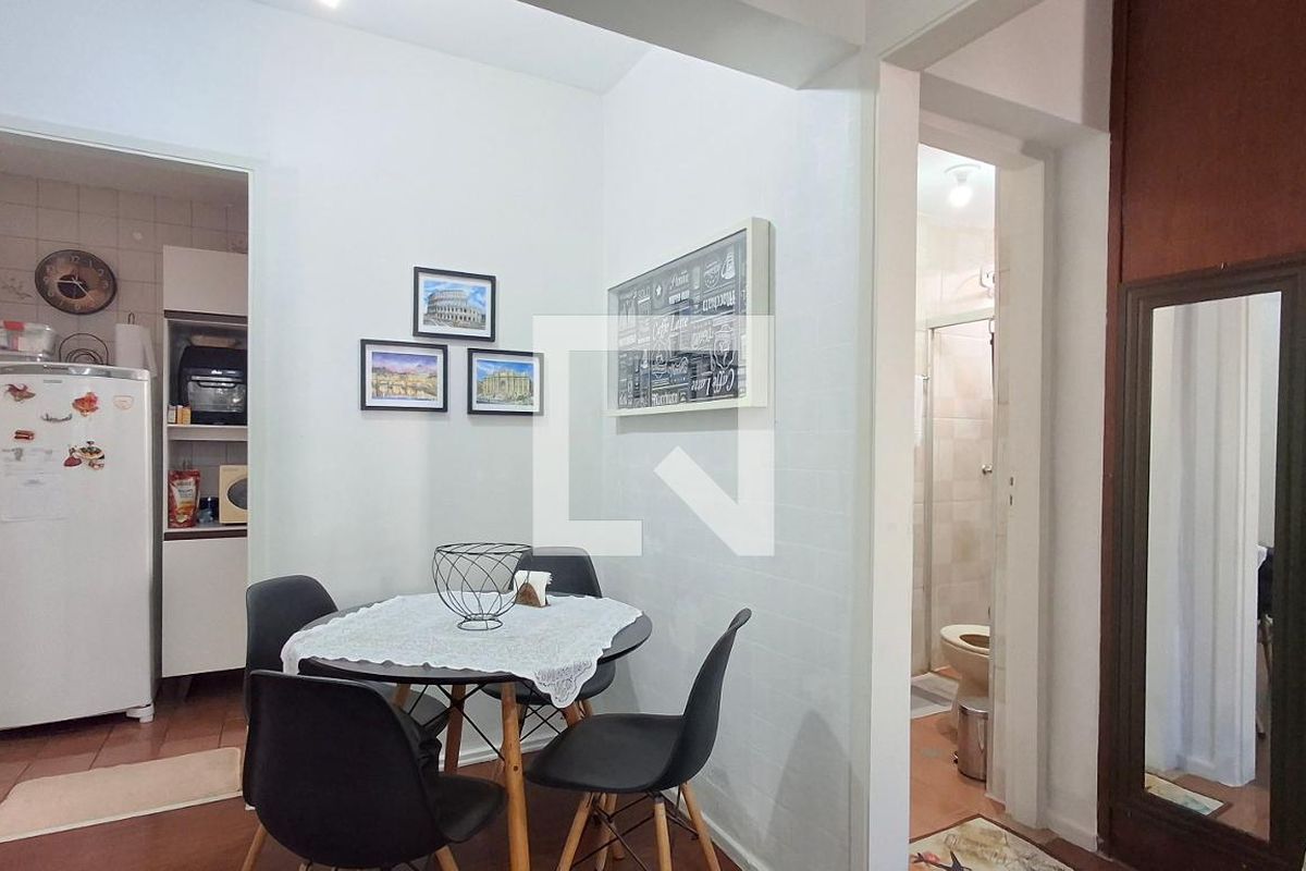 Apartamento à Venda - Cambuí, 1 Quarto,  50 m2 em , Campinas - sp | SoloBR