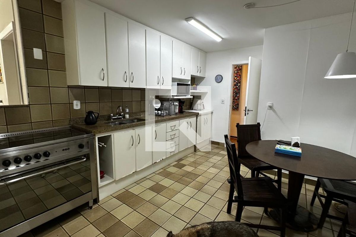 Apartamento, 3 quartos, 208 m² - Foto 35