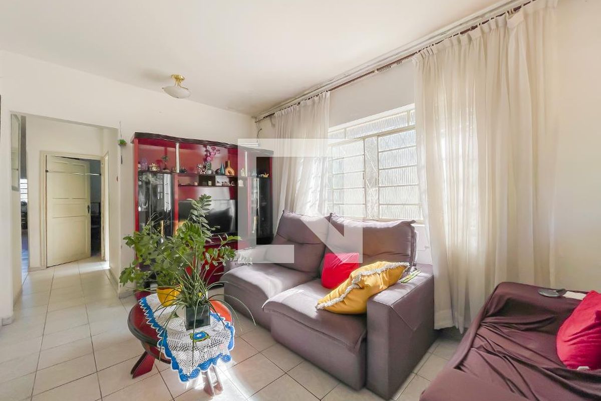 Casa, 3 quartos, 245 m² - Foto 3