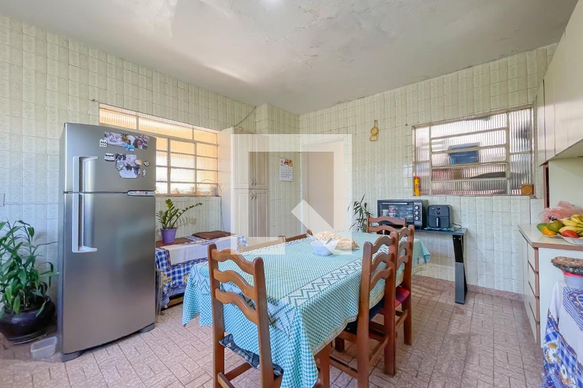 Casa, 3 quartos, 245 m² - Foto 19