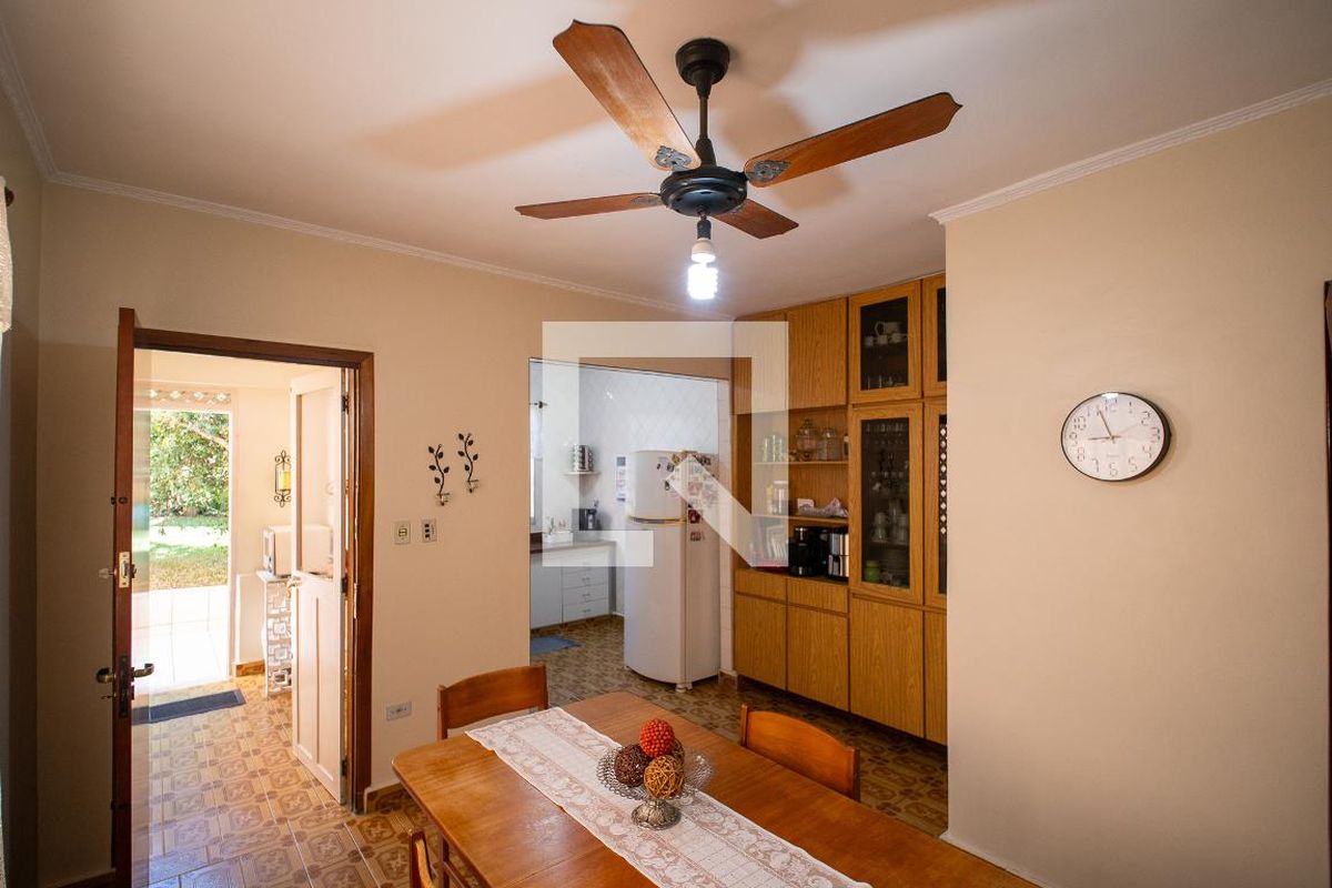 Casa, 3 quartos, 200 m² - Foto 34