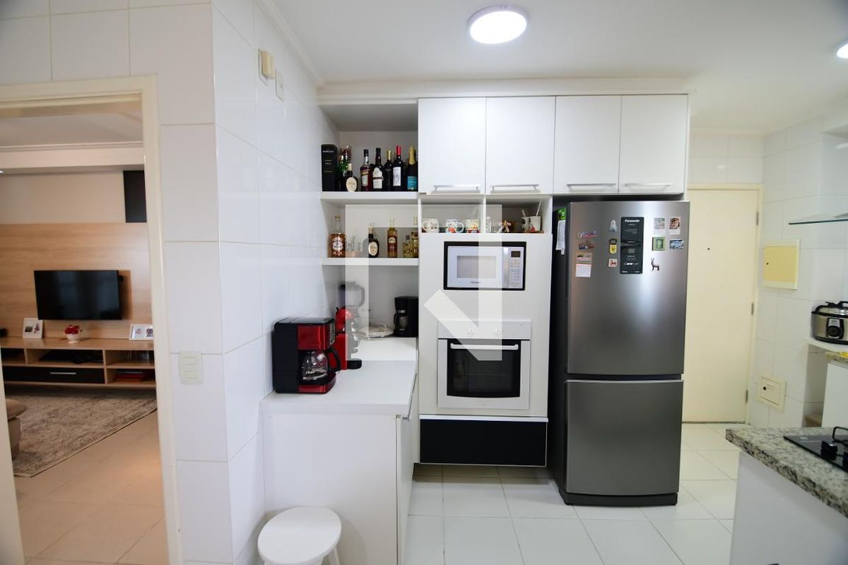 Apartamento à Venda - Lot. Alphaville Campinas, 4 Quartos,  137 m2 em , Campinas - sp | SoloBR