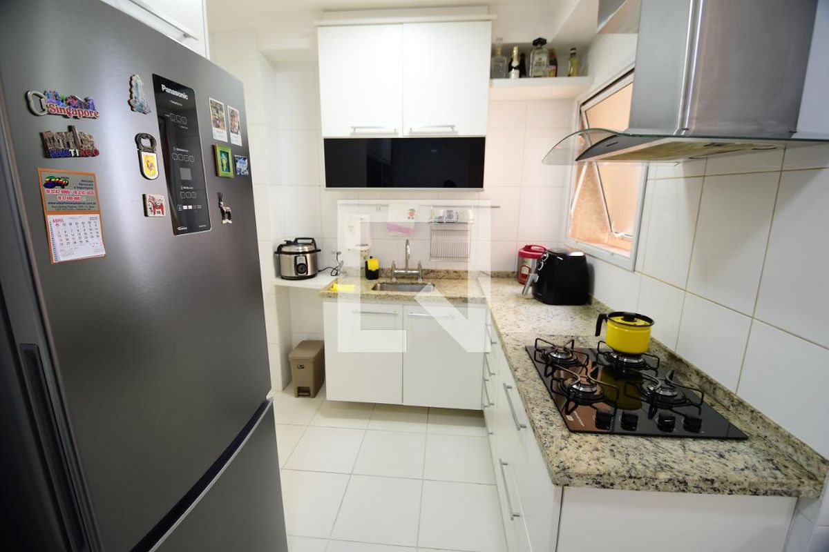 Apartamento à Venda - Lot. Alphaville Campinas, 4 Quartos,  137 m2 em , Campinas - sp | SoloBR