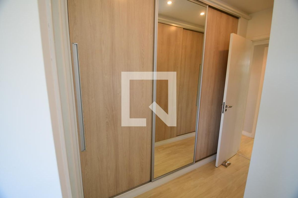 Apartamento à Venda - Lot. Alphaville Campinas, 4 Quartos,  137 m2 em , Campinas - sp | SoloBR