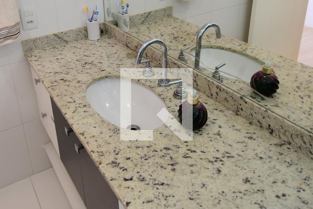 Apartamento à Venda - Lot. Alphaville Campinas, 4 Quartos,  137 m2 em , Campinas - sp | SoloBR