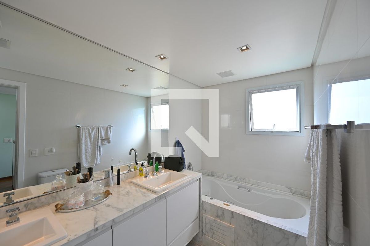 Apartamento, 3 quartos, 205 m² - Foto 36