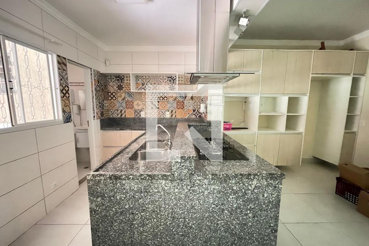 Casa, 4 quartos, 227 m² - Foto 48