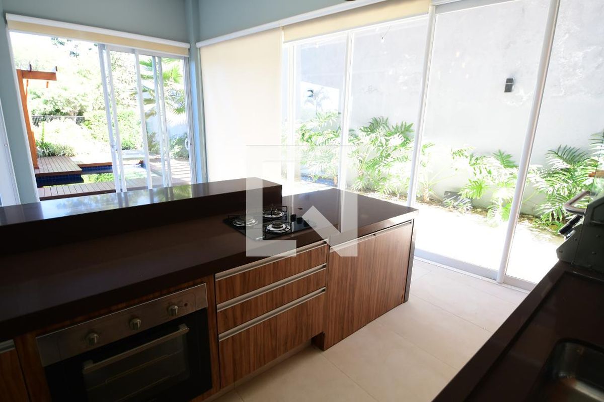 Casa à Venda - Res. Parque dos Alecrins, 3 Quartos,  310 m2 em , Campinas - sp | SoloBR