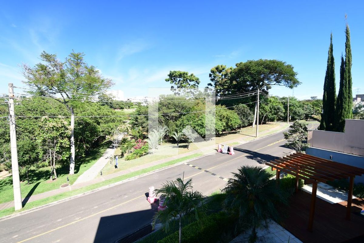 Casa à Venda - Res. Parque dos Alecrins, 3 Quartos,  310 m2 em , Campinas - sp | SoloBR