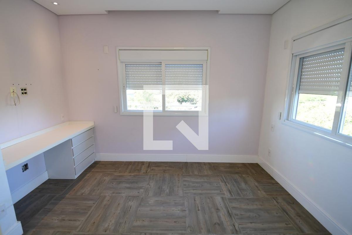 Casa à Venda - Res. Parque dos Alecrins, 3 Quartos,  310 m2 em , Campinas - sp | SoloBR