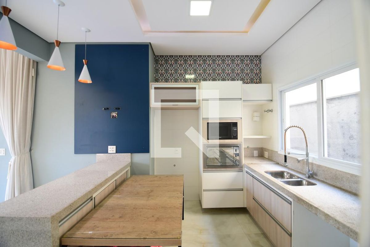 Casa à Venda - Res. Parque dos Alecrins, 3 Quartos,  310 m2 em , Campinas - sp | SoloBR