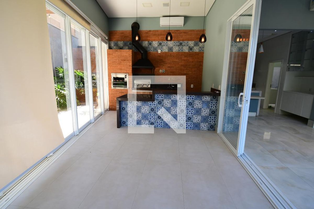 Casa à Venda - Res. Parque dos Alecrins, 3 Quartos,  310 m2 em , Campinas - sp | SoloBR