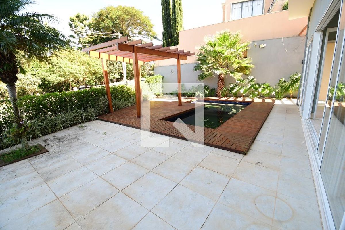 Casa à Venda - Res. Parque dos Alecrins, 3 Quartos,  310 m2 em , Campinas - sp | SoloBR
