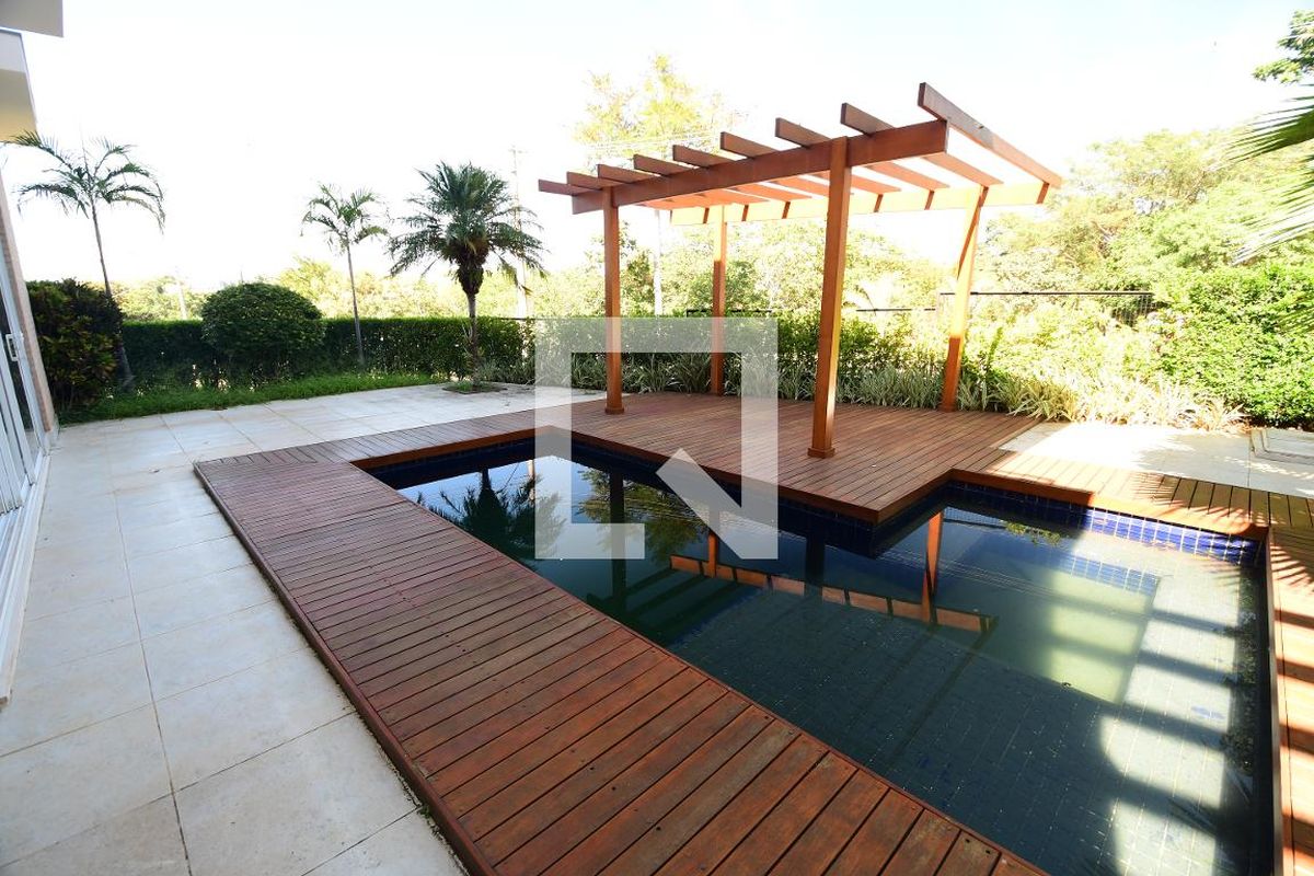 Casa à Venda - Res. Parque dos Alecrins, 3 Quartos,  310 m2 em , Campinas - sp | SoloBR