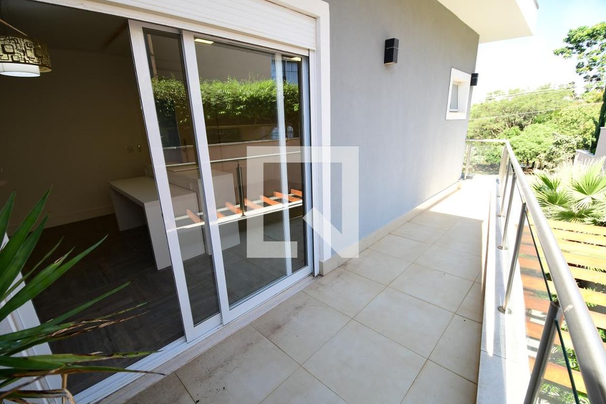 Casa à Venda - Res. Parque dos Alecrins, 3 Quartos,  310 m2 em , Campinas - sp | SoloBR
