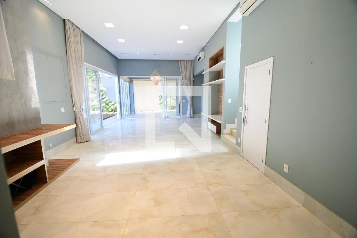 Casa à Venda - Res. Parque dos Alecrins, 3 Quartos,  310 m2 em , Campinas - sp | SoloBR
