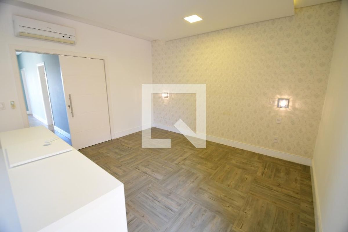 Casa à Venda - Res. Parque dos Alecrins, 3 Quartos,  310 m2 em , Campinas - sp | SoloBR