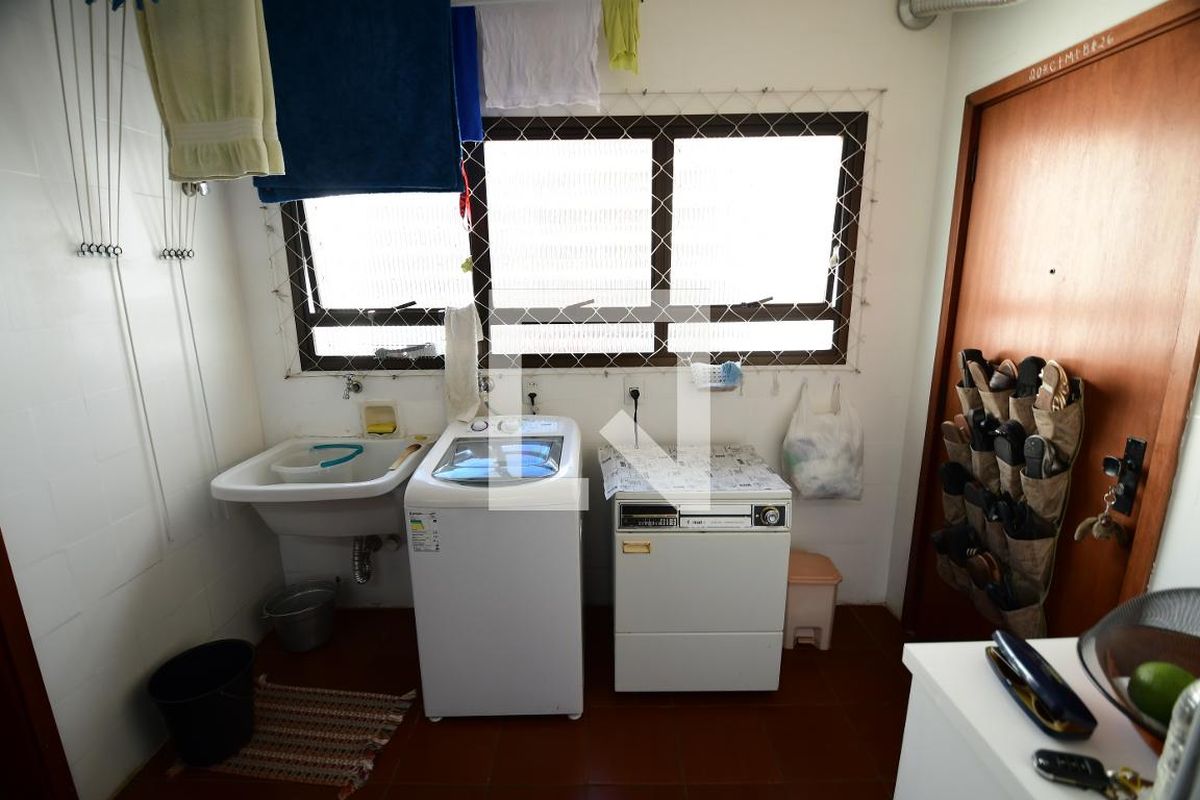 Apartamento à Venda - Cambuí, 4 Quartos,  198 m2 em , Campinas - sp | SoloBR