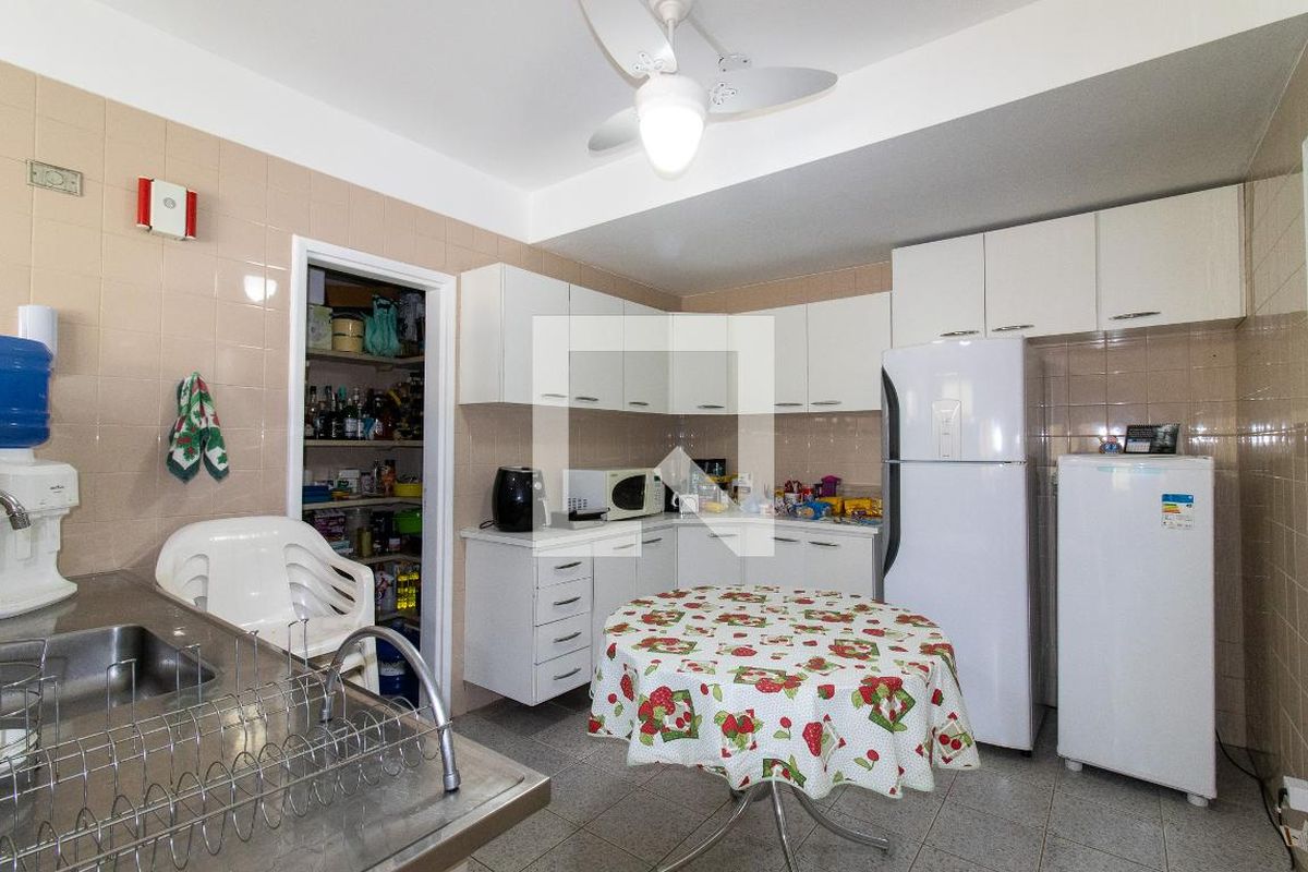Apartamento à Venda - Cambuí, 5 Quartos,  193 m2 em , Campinas - sp | SoloBR