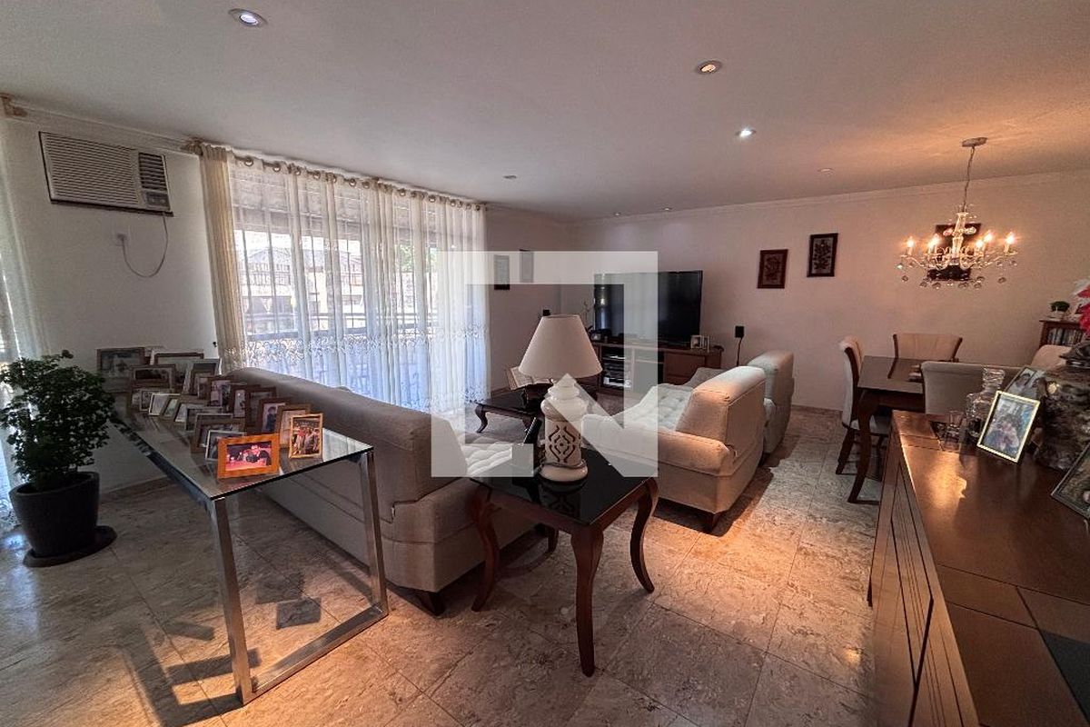 Cobertura, 3 quartos, 221 m² - Foto 1