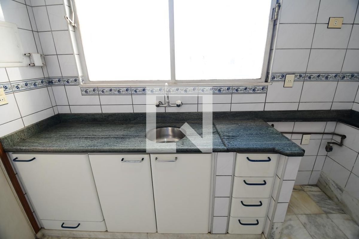 Apartamento à Venda - Cambuí, 2 Quartos,  132 m2 em , Campinas - sp | SoloBR