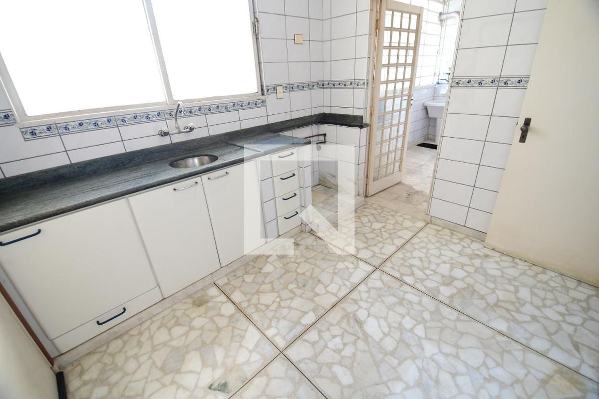 Apartamento à Venda - Cambuí, 2 Quartos,  132 m2 em , Campinas - sp | SoloBR