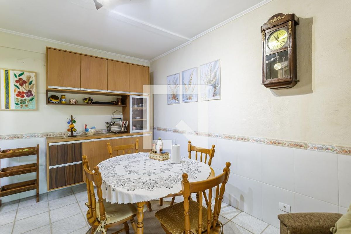 Casa, 3 quartos, 220 m² - Foto 47