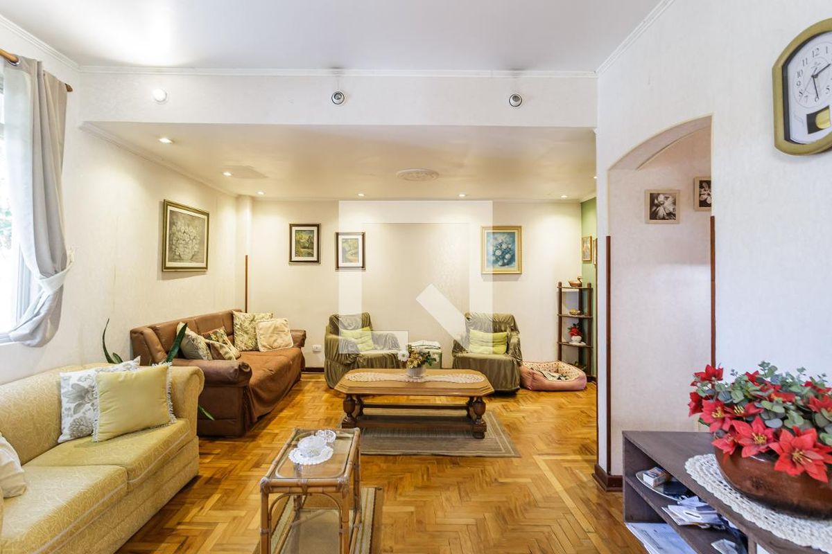 Casa, 3 quartos, 220 m² - Foto 1