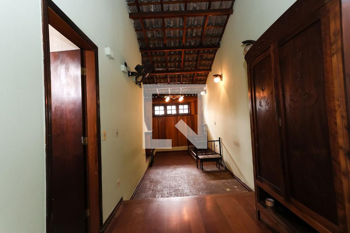 Casa, 3 quartos, 249 m² - Foto 50